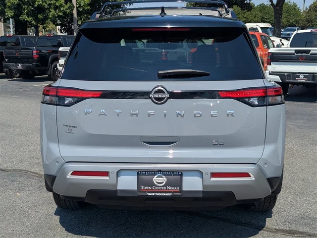 SEMINUEVOS NISSAN Pathfinder at Kennesaw, in Town Center Nissan