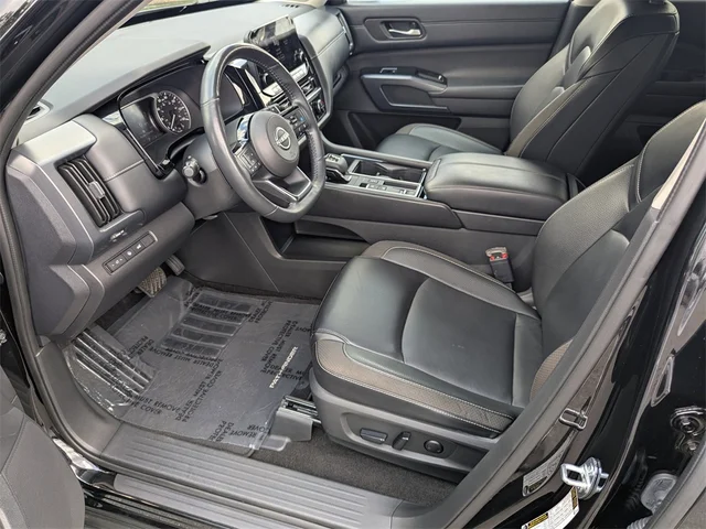 SEMINUEVOS NISSAN Pathfinder at Kennesaw, in Town Center Nissan