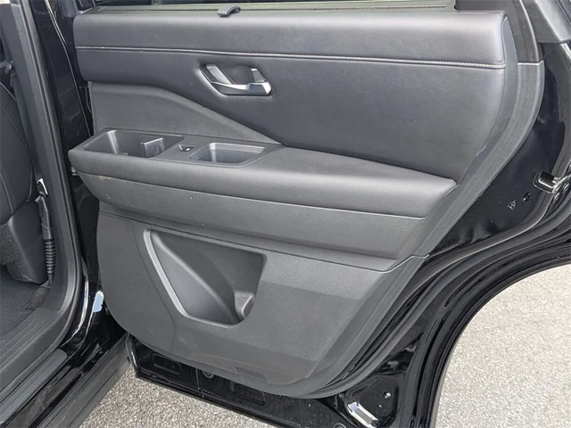 SEMINUEVOS NISSAN Pathfinder at Kennesaw, in Town Center Nissan