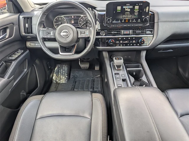 SEMINUEVOS NISSAN Pathfinder at Kennesaw, in Town Center Nissan