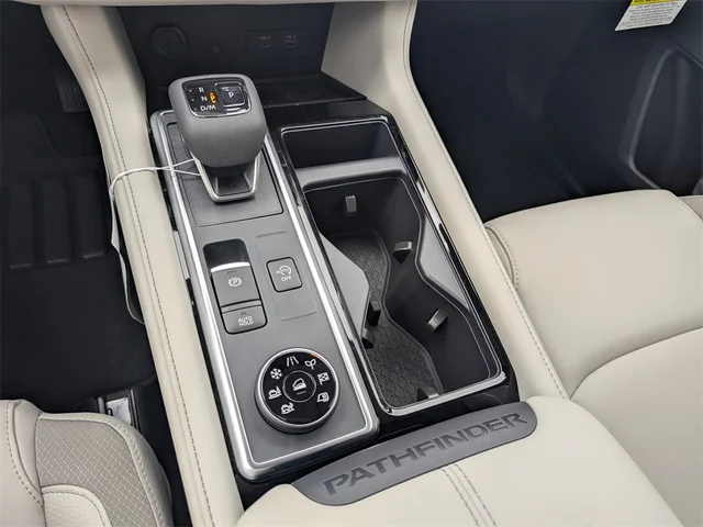 Nuevos NISSAN PATHFINDER à Kennesaw, chez Town Center Nissan