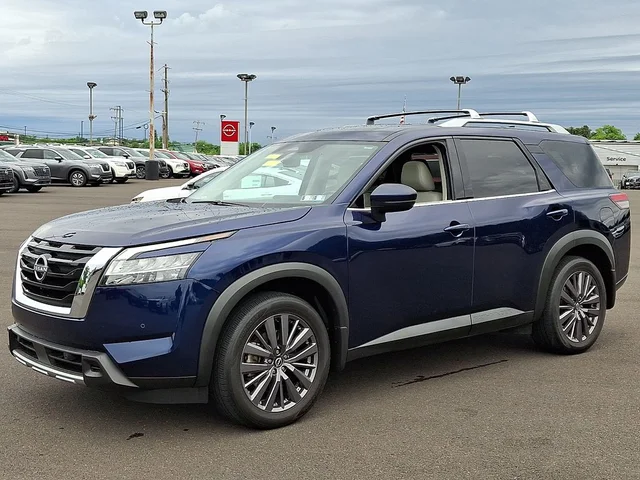 SEMINUEVOS NISSAN Pathfinder a Estados en autogozo