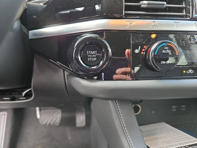 Nuevos NISSAN PATHFINDER à Estados chez autogozo