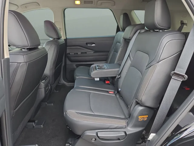 Nuevos NISSAN PATHFINDER à Estados chez autogozo