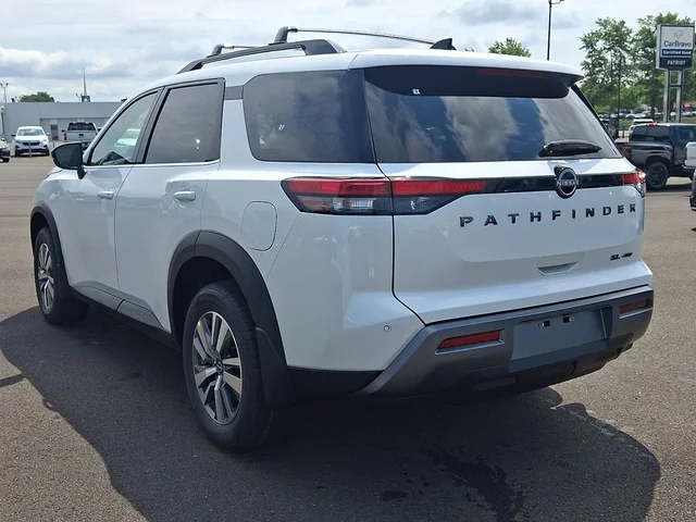 Nuevos NISSAN PATHFINDER à Estados chez autogozo
