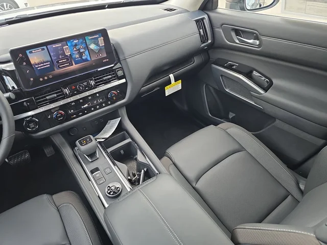 Nuevos NISSAN PATHFINDER à Estados chez autogozo