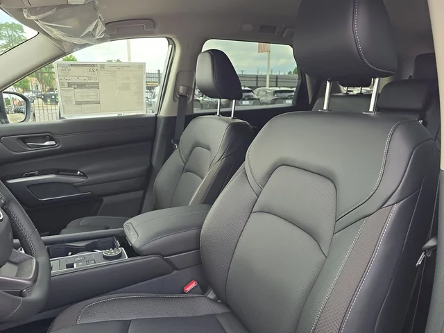 Nuevos NISSAN PATHFINDER à Estados chez autogozo