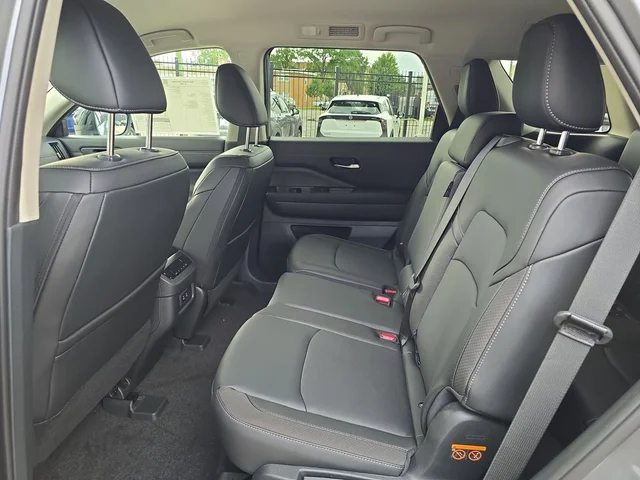 Nuevos NISSAN PATHFINDER à Estados chez autogozo