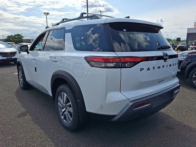 Nuevos NISSAN PATHFINDER à Estados chez autogozo