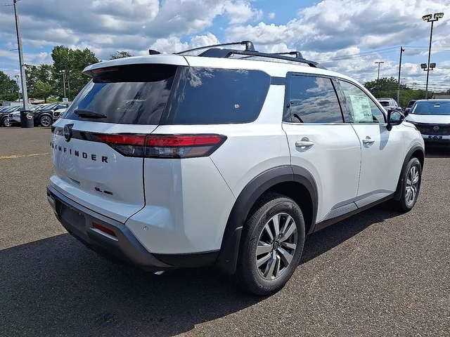 Nuevos NISSAN PATHFINDER à Estados chez autogozo