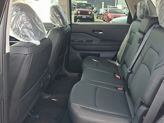 Nuevos NISSAN PATHFINDER à Estados chez autogozo