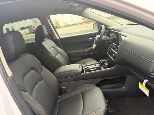 Nuevos NISSAN PATHFINDER à Estados chez autogozo
