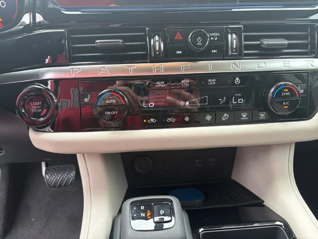 Nuevos NISSAN PATHFINDER à Estados chez autogozo