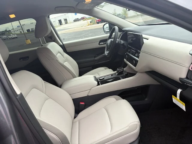 Nuevos NISSAN PATHFINDER à Estados chez autogozo