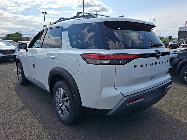 Nuevos NISSAN PATHFINDER à Estados chez autogozo