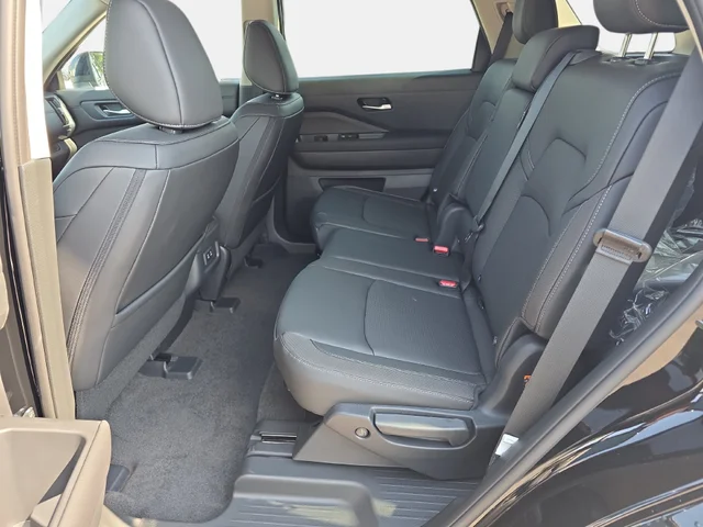 Nuevos NISSAN PATHFINDER à Estados chez autogozo