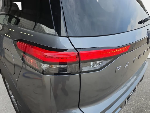 Nuevos NISSAN PATHFINDER à Estados chez autogozo