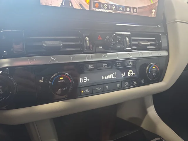 Nuevos NISSAN PATHFINDER à Estados chez autogozo