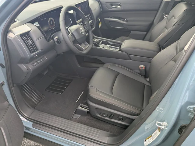 Nuevos NISSAN PATHFINDER à Estados chez autogozo