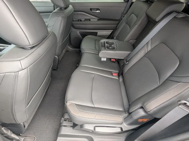 Nuevos NISSAN PATHFINDER à Estados chez autogozo