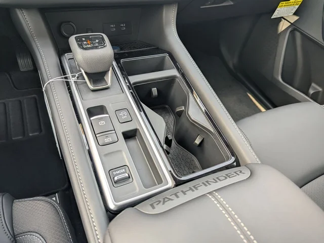 Nuevos NISSAN PATHFINDER à Estados chez autogozo