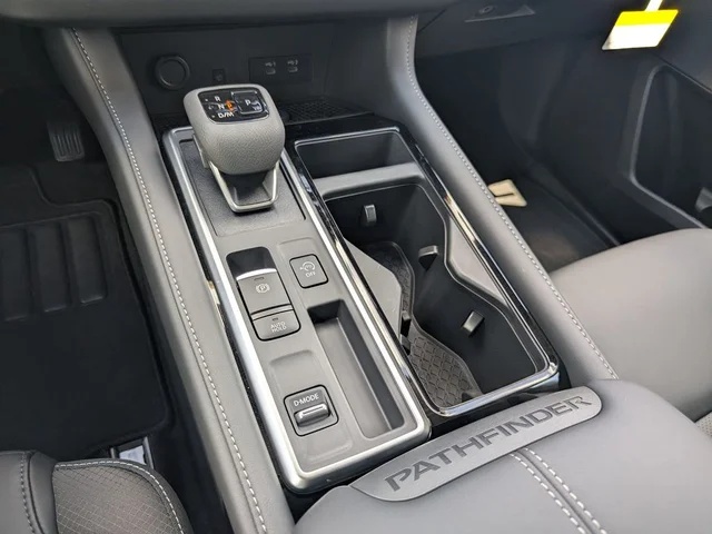 Nuevos NISSAN PATHFINDER à Estados chez autogozo