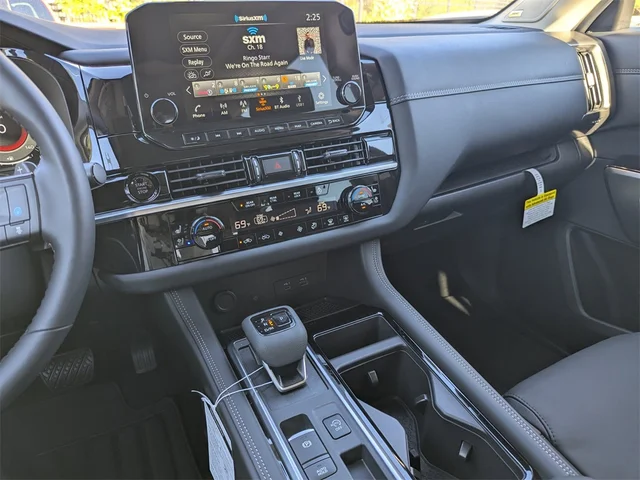 Nuevos NISSAN PATHFINDER à Kennesaw, chez Town Center Nissan