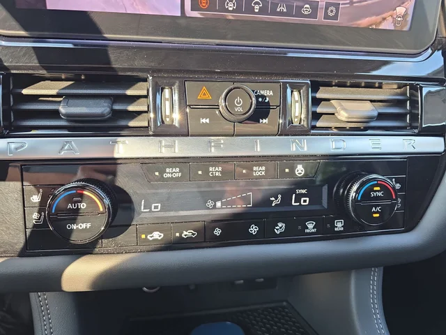 Nuevos NISSAN PATHFINDER à Estados chez autogozo
