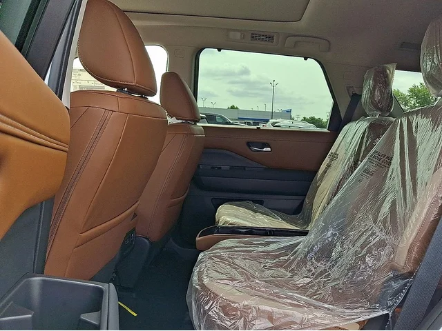 Nuevos NISSAN PATHFINDER à Estados chez autogozo