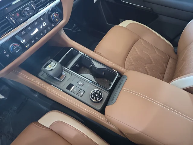 Nuevos NISSAN PATHFINDER à Estados chez autogozo