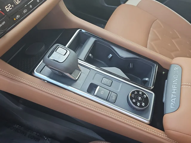 Nuevos NISSAN PATHFINDER à Estados chez autogozo