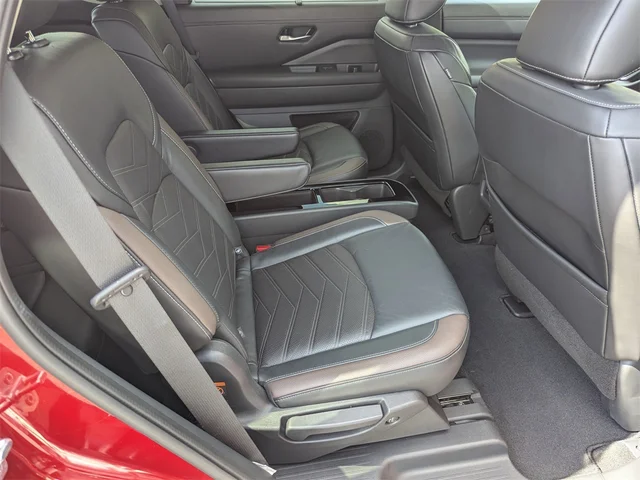 SEMINUEVOS NISSAN Pathfinder at Kennesaw, in Town Center Nissan