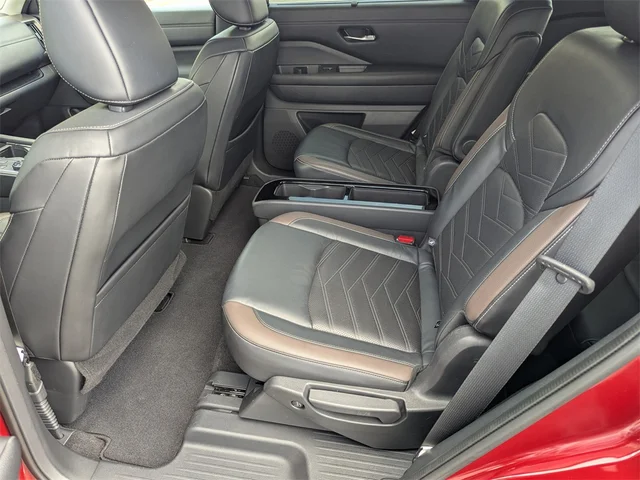 SEMINUEVOS NISSAN Pathfinder at Kennesaw, in Town Center Nissan