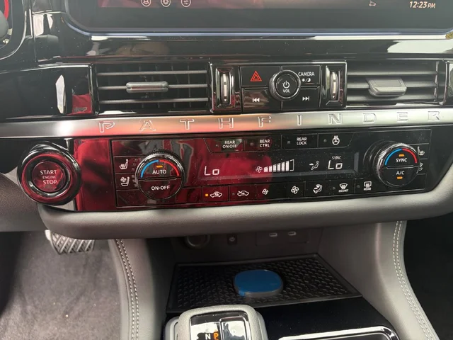 Nuevos NISSAN PATHFINDER à Estados chez autogozo