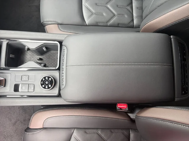 Nuevos NISSAN PATHFINDER à Estados chez autogozo