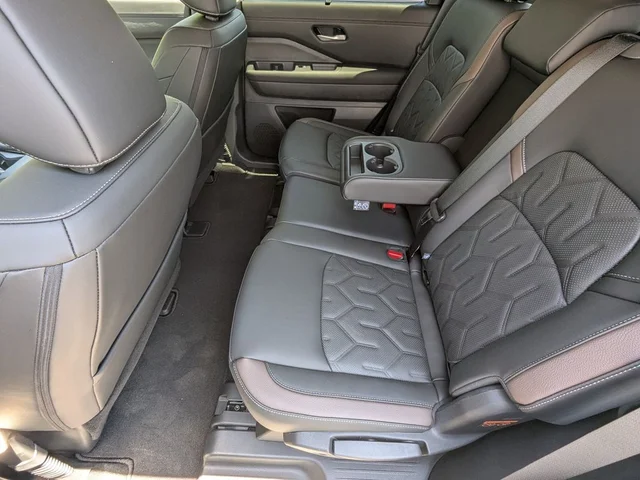 Nuevos NISSAN PATHFINDER à Estados chez autogozo