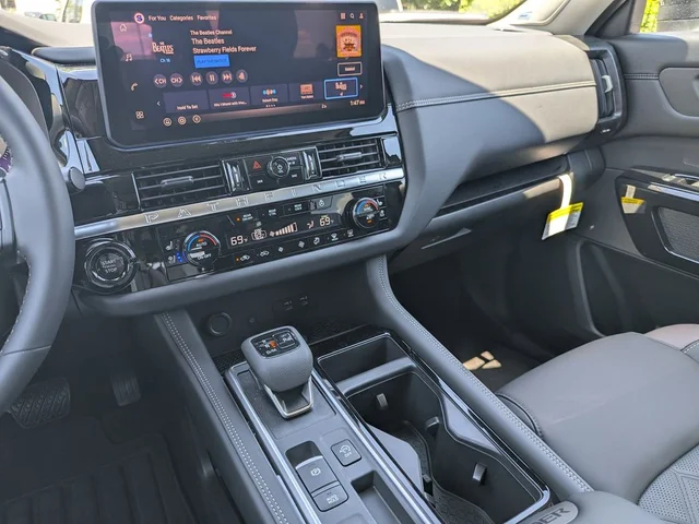 Nuevos NISSAN PATHFINDER à Estados chez autogozo