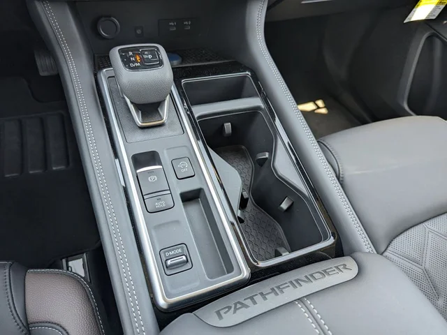Nuevos NISSAN PATHFINDER à Estados chez autogozo