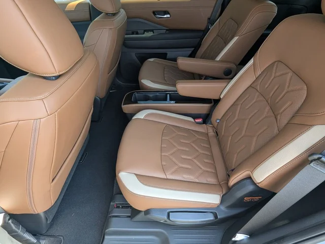 Nuevos NISSAN PATHFINDER à Estados chez autogozo