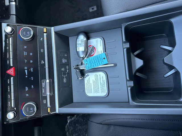 Nuevos HYUNDAI SANTA FE HYBRID à Estados chez autogozo
