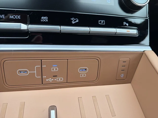 Nuevos HYUNDAI SANTA FE HYBRID à Estados chez autogozo
