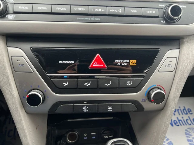 SEMINUEVOS HYUNDAI Elantra a Estados en autogozo