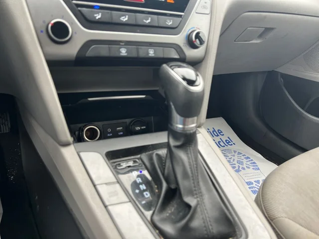 SEMINUEVOS HYUNDAI Elantra a Estados en autogozo