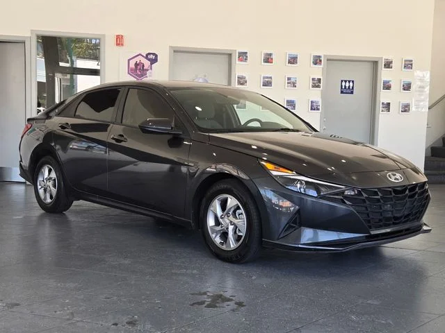 SEMINUEVOS HYUNDAI Elantra a Estados en autogozo