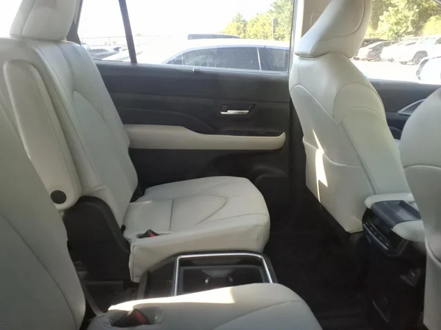 SEMINUEVOS TOYOTA Grand Highlander a Estados en autogozo