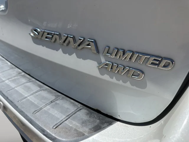 SEMINUEVOS TOYOTA Sienna a Estados en autogozo