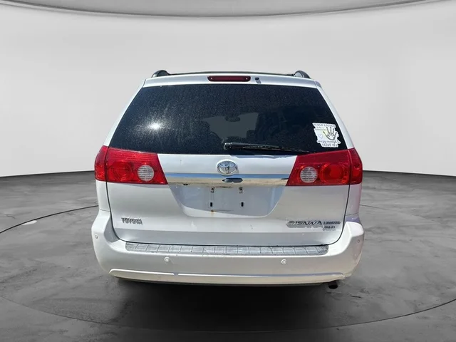 SEMINUEVOS TOYOTA Sienna a Estados en autogozo