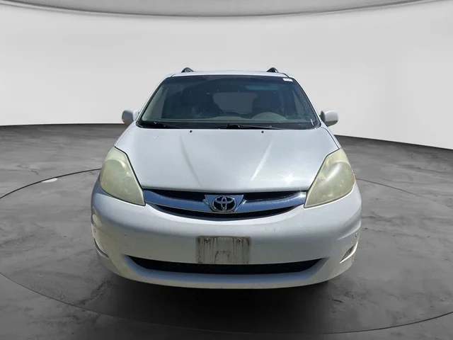 SEMINUEVOS TOYOTA Sienna a Estados en autogozo