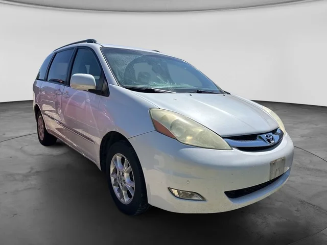 SEMINUEVOS TOYOTA Sienna a Estados en autogozo