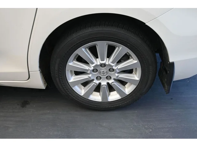 SEMINUEVOS TOYOTA Sienna a Estados en autogozo